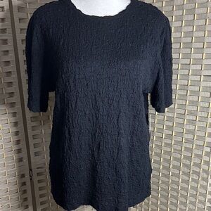 Chic Black Textured Women's Short Sleeve Top